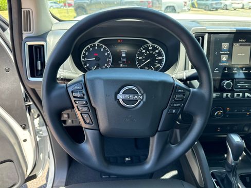 New 2025 Nissan Frontier SV image 15