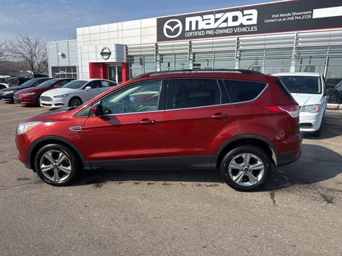 Used 2014 Ford Escape SE w/ Equipment Group 201A image 8