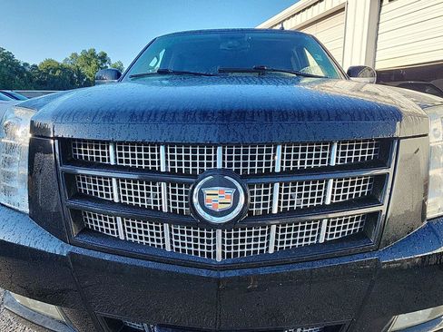 Used 2014 Cadillac Escalade Premium AWD/4WD image 11