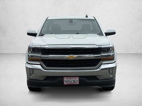 Used 2018 Chevrolet Silverado 1500 LT w/ LT Eassist Package image 2