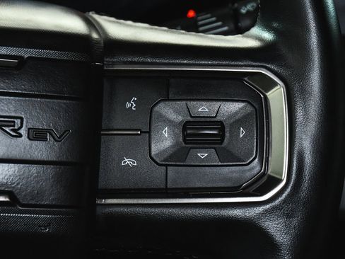 Used 2024 GMC Hummer EV 3X image 33