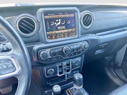 Used 2020 Jeep Wrangler Unlimited Sahara AWD/4WD image 27