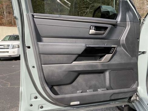 Used 2024 Toyota Tundra Limited image 18