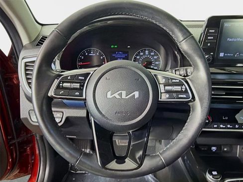 Used 2023 Kia Seltos S FWD image 13