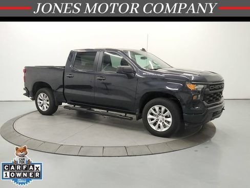 Used 2022 Chevrolet Silverado 1500 Custom RWD image 1