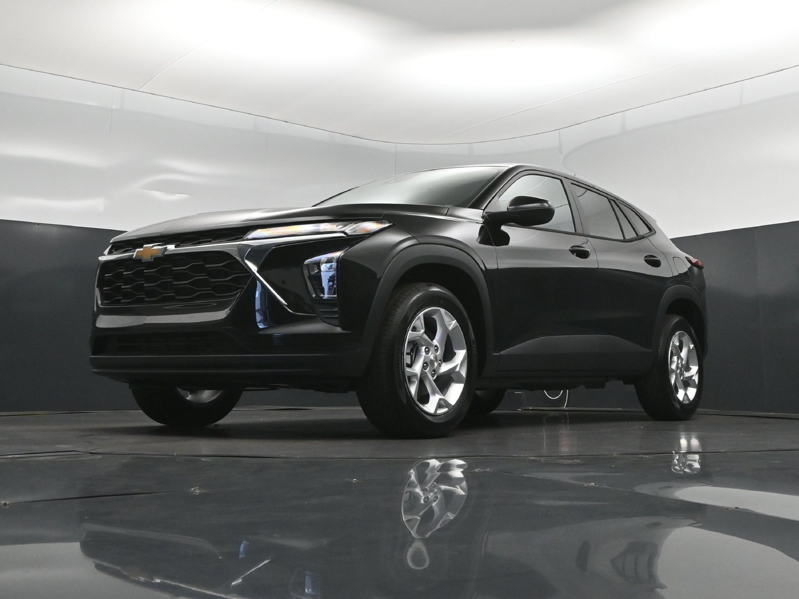 New 2026 Chevrolet Trax LS w/ LS Convenience Package FWD image 38