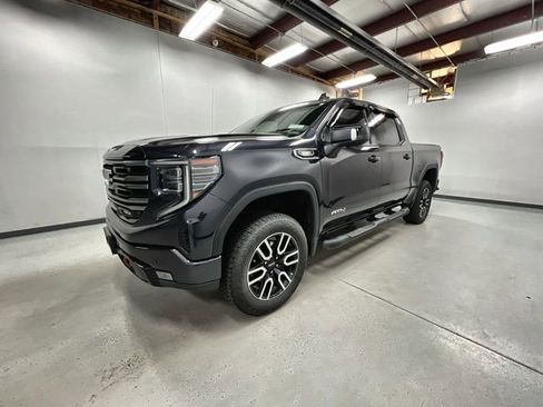Certified 2025 GMC Sierra 1500 AT4 w/ Technology Package AWD/4WD image 1