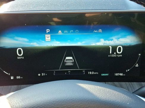 Used 2024 Kia Telluride SX Prestige w/ Towing Package image 17