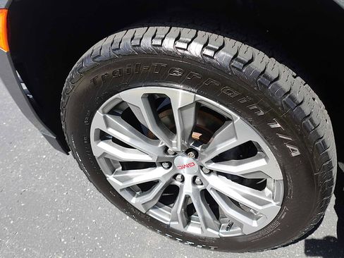 Used 2021 GMC Yukon XL Denali w/ Denali Premium Package AWD/4WD image 36
