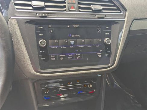 Used 2023 Volkswagen Tiguan SE R-Line image 14