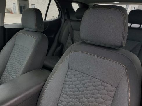 Used 2018 Chevrolet Equinox LT FWD image 18