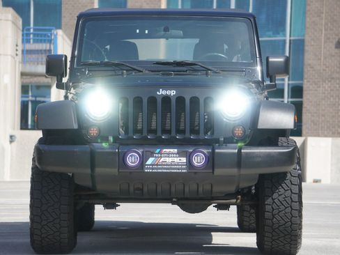 Used 2016 Jeep Wrangler Unlimited Sport w/ Max Tow Package AWD/4WD image 25