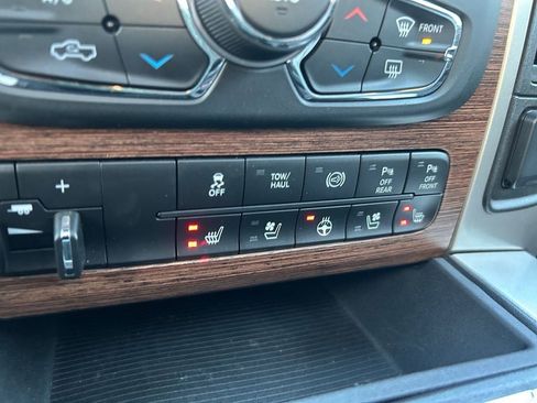 Used 2018 RAM 2500 Laramie w/ Convenience Group image 36