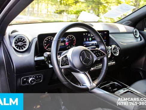 Used 2025 Mercedes-Benz GLA 250 image 32