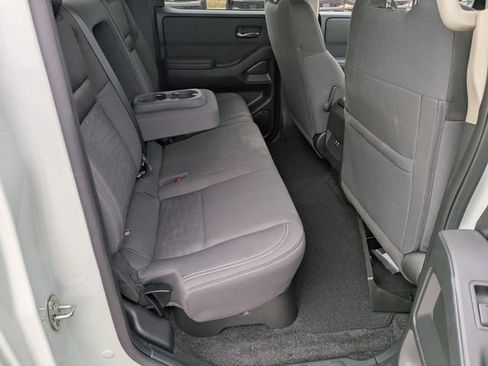 Used 2023 Nissan Frontier SV w/ Tow Package image 32