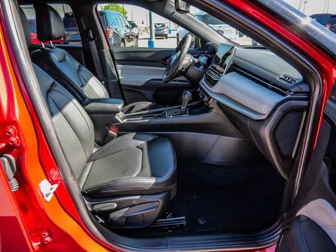Used 2025 Jeep Compass Limited AWD/4WD image 14