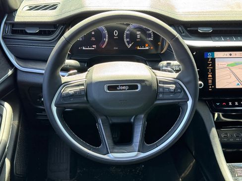 New 2026 Jeep Grand Cherokee Limited AWD/4WD image 16