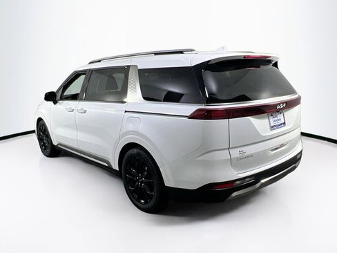 Used 2024 Kia Carnival SX FWD image 7