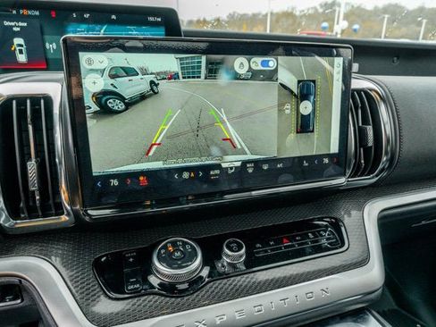 New 2025 Ford Expedition Max Platinum w/ Stealth Performance Package image 44