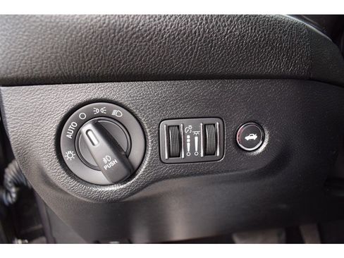 Used 2020 Dodge Challenger GT image 17