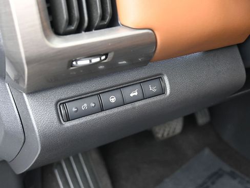 Used 2023 Nissan Pathfinder Platinum image 15