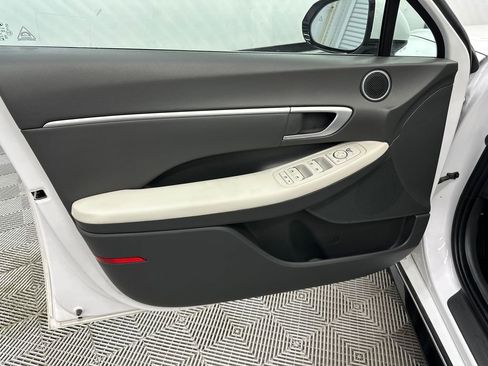 Used 2025 Hyundai Sonata SEL FWD image 11