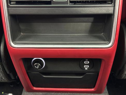 Used 2022 Porsche Cayenne Coupe w/ Premium Package image 40