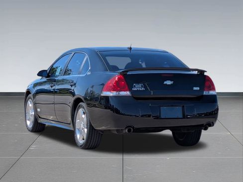 Used 2009 Chevrolet Impala SS w/ Convenience Package FWD image 3