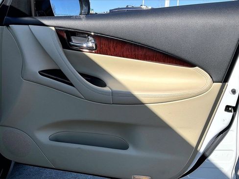 Certified 2017 INFINITI QX50 AWD w/ Premium Plus Package image 24