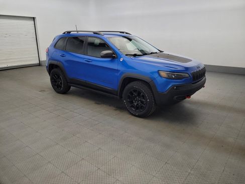 Used 2020 Jeep Cherokee Trailhawk w/ Cold Weather Group AWD/4WD image 11