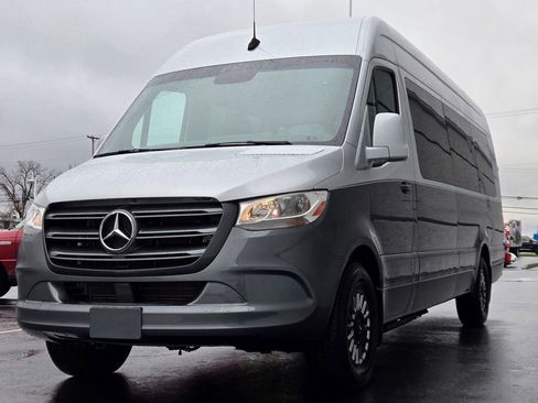 Used 2021 Mercedes-Benz Sprinter 2500 image 20