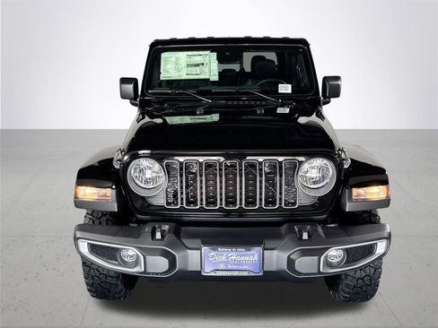 New 2025 Jeep Gladiator Sport image 3