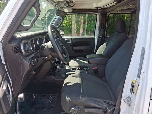 Used 2021 Jeep Wrangler Unlimited Sport AWD/4WD image 16