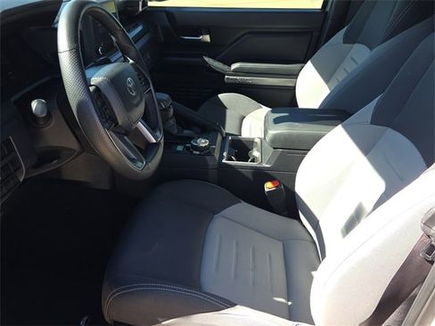 Used 2024 Toyota Tacoma TRD Sport image 18