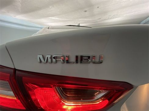 Used 2024 Chevrolet Malibu LT image 27