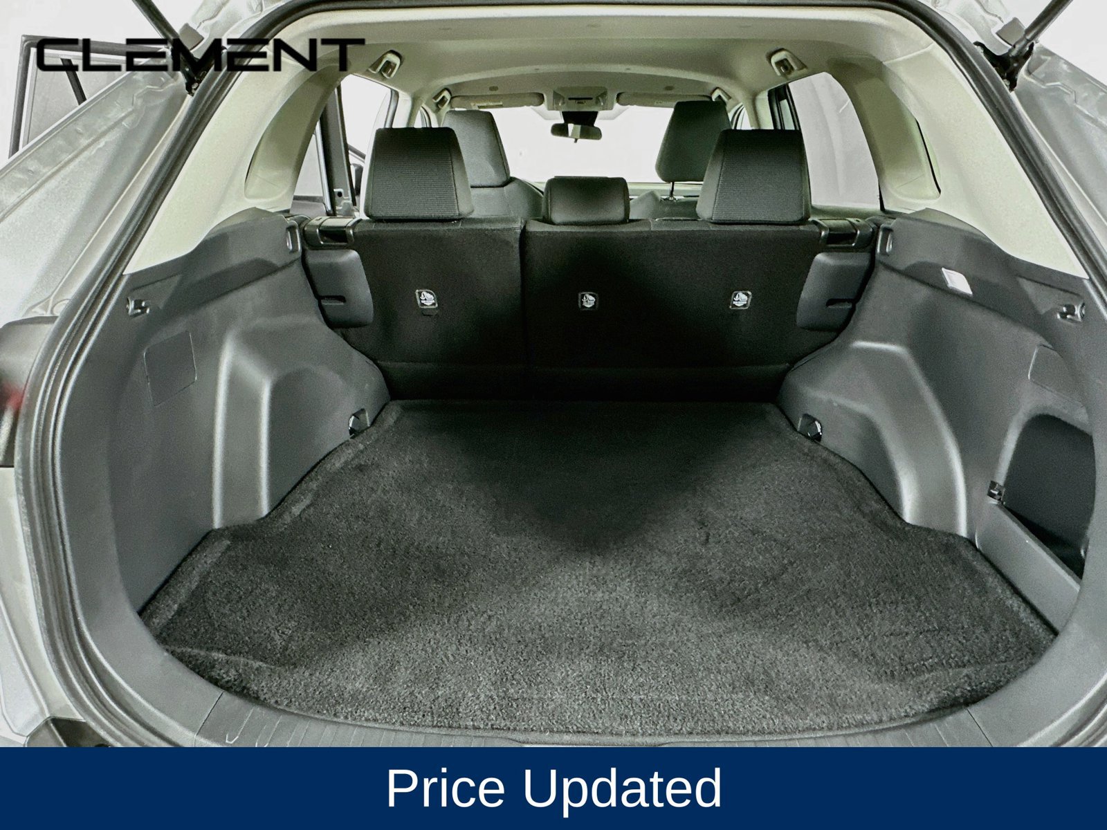 Used 2025 Toyota RAV4 LE FWD image 9