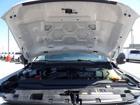 Used 2024 Ford F550 2WD Crew Cab Super Duty image 45