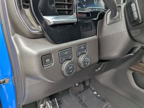 Used 2025 Chevrolet Silverado 1500 RST w/ Convenience Package II AWD/4WD image 22