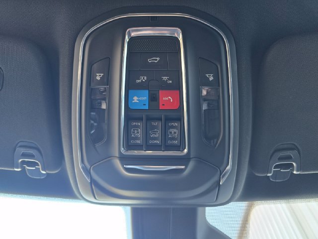 Used 2023 Jeep Wagoneer 4WD w/ Premium Group I image 30