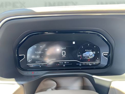 Used 2023 GMC Yukon XL Denali AWD/4WD image 26