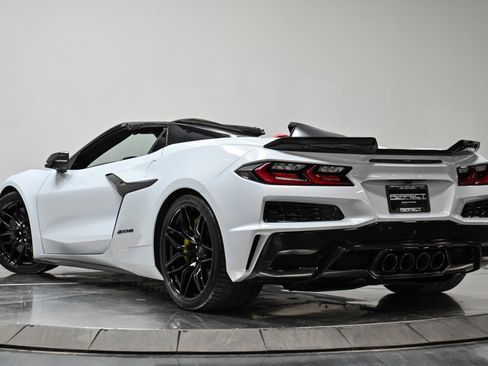 Used 2024 Chevrolet Corvette Z06 w/ Stealth Interior Trim Package image 19