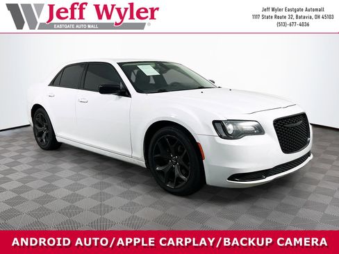 Used 2023 Chrysler 300 Touring w/ Sport Appearance Package image 1