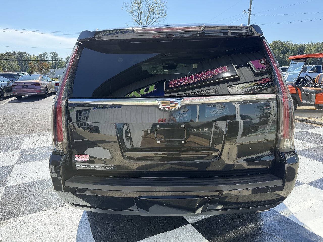 Used 2015 Cadillac Escalade Premium AWD/4WD image 6
