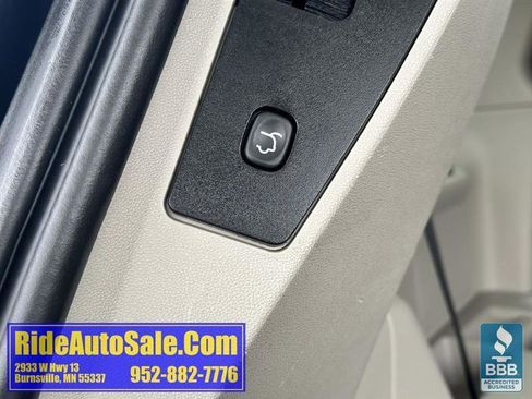Used 2012 Chrysler Town & Country Touring-L w/ Entertainment Group #2 image 29