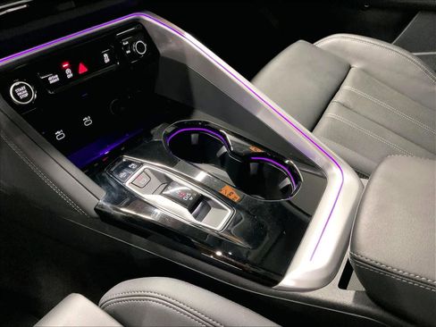 Certified 2025 Audi Q5 Prestige image 17