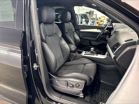 Used 2023 Audi Q5 e Premium Plus w/ Premium Plus Package AWD/4WD image 10