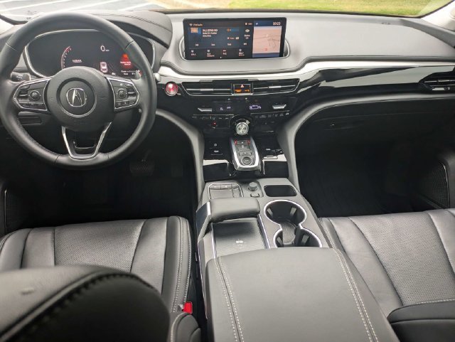 Used 2023 Acura MDX w/ Technology Package FWD image 16