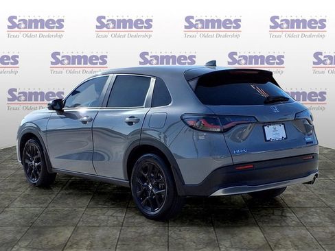 Certified 2025 Honda HR-V Sport image 5