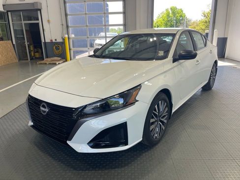 New 2026 Nissan Altima 2.5 SV FWD image 4