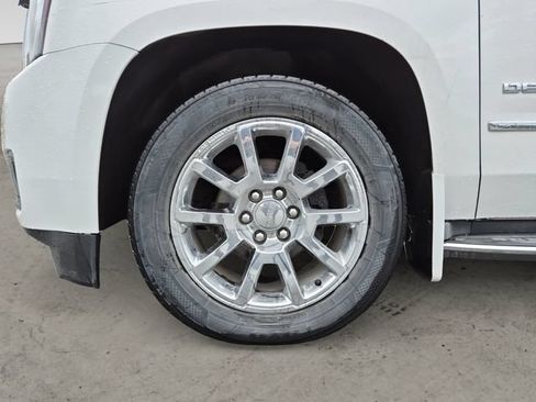 Used 2015 GMC Yukon XL Denali AWD/4WD image 9